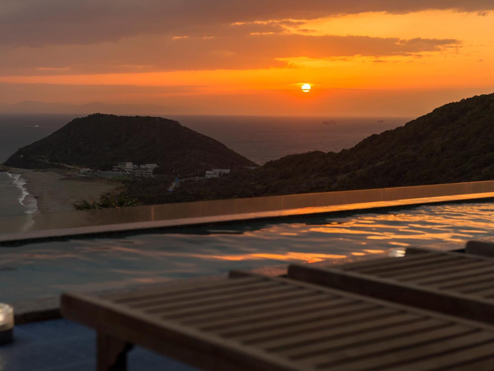 Irago Ocean Resort Tahara Exterior photo