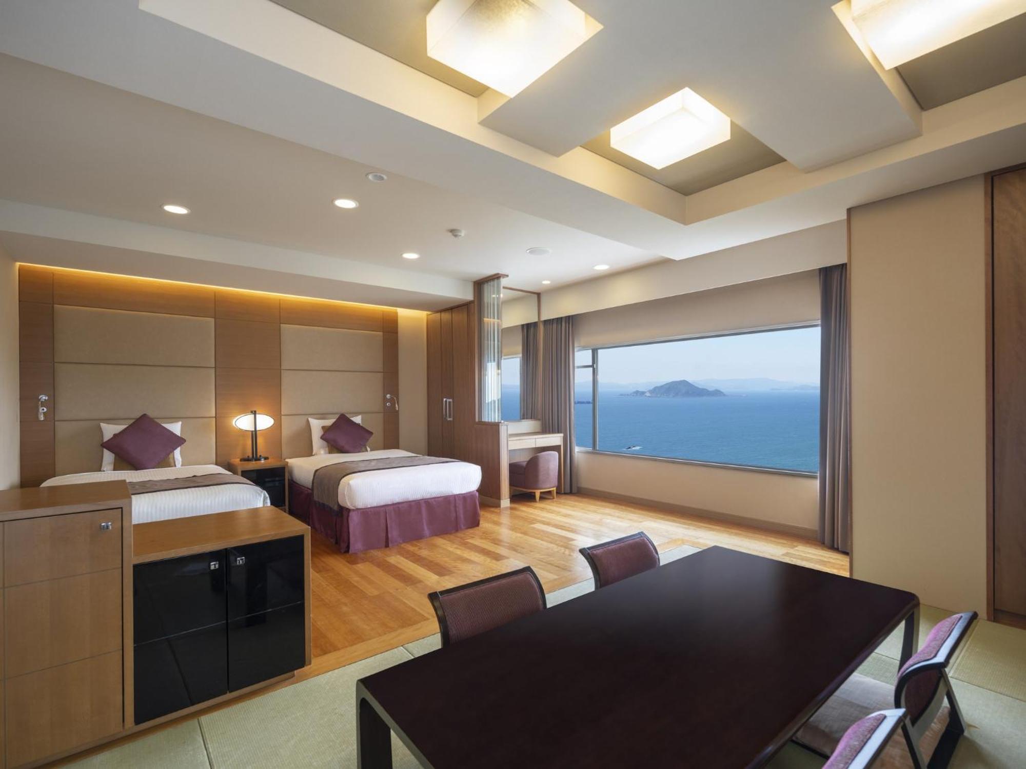 Irago Ocean Resort Tahara Exterior photo