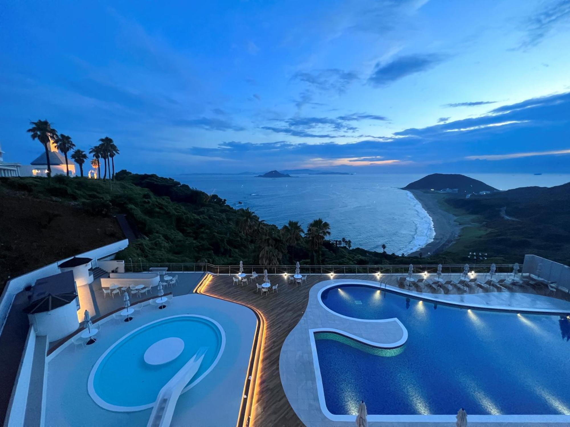 Irago Ocean Resort Tahara Exterior photo