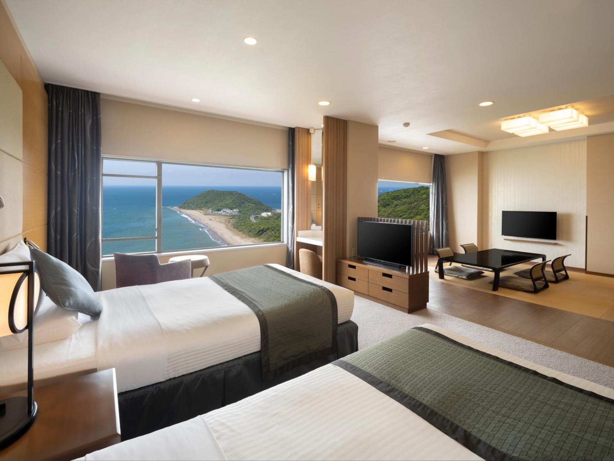 Irago Ocean Resort Tahara Exterior photo